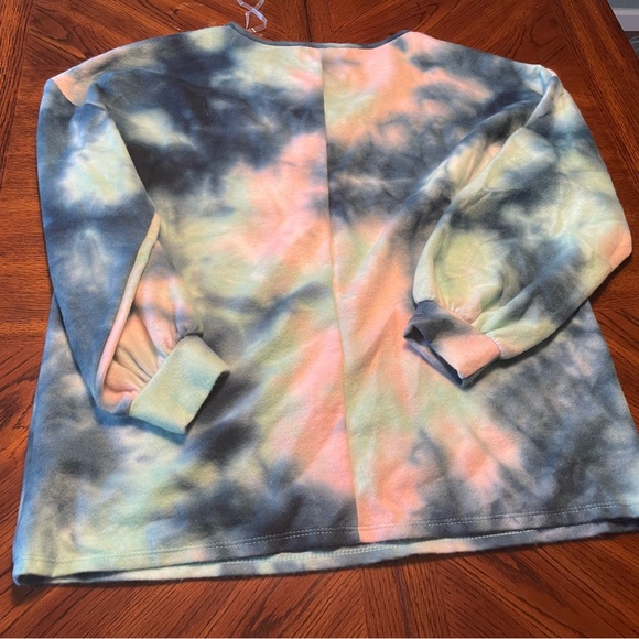 Tie Dye Sweater - Picture 2 of 3
